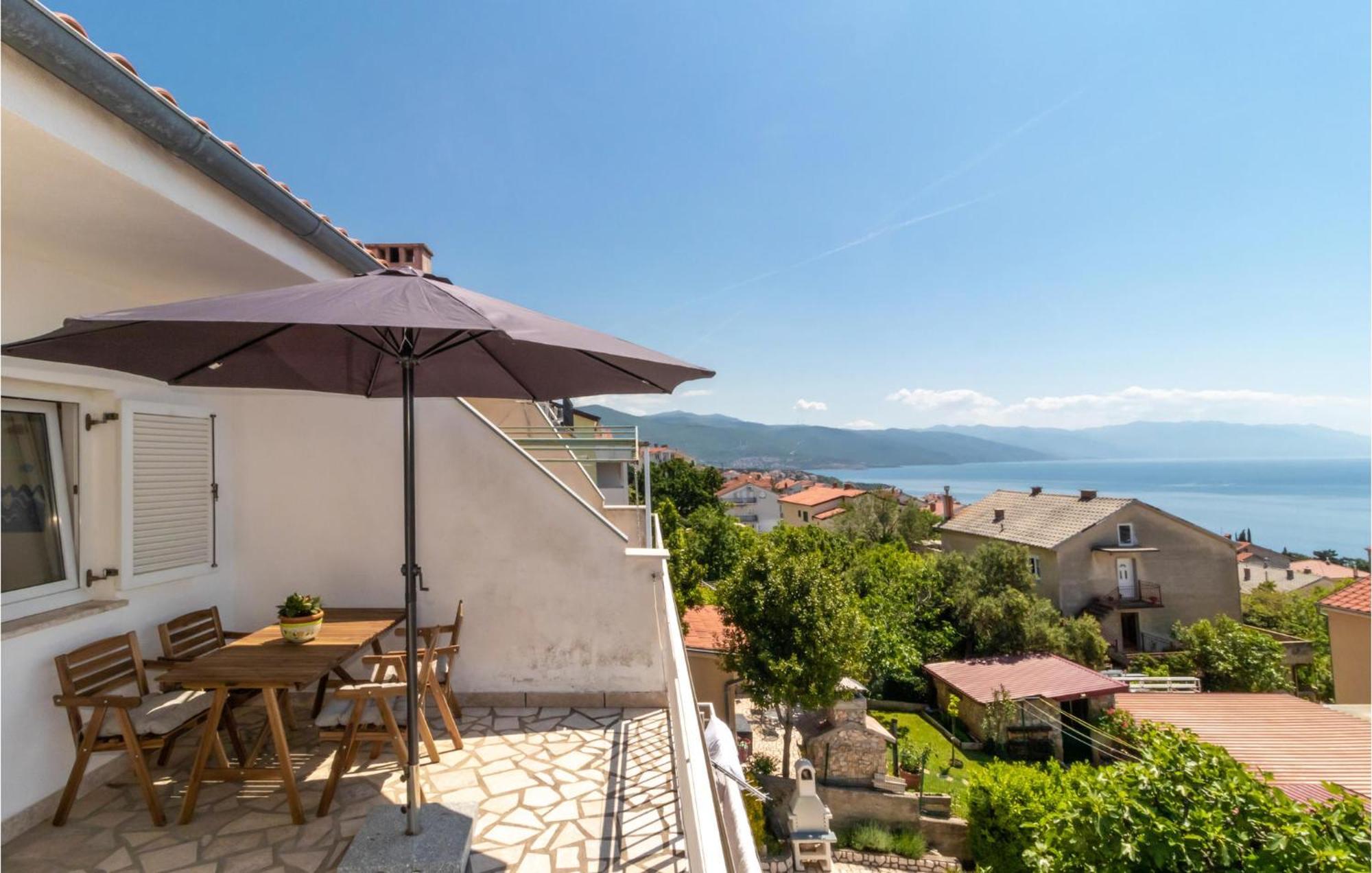 Lovely Apartment In Novi Vinodolski With Wifi Zewnętrze zdjęcie
