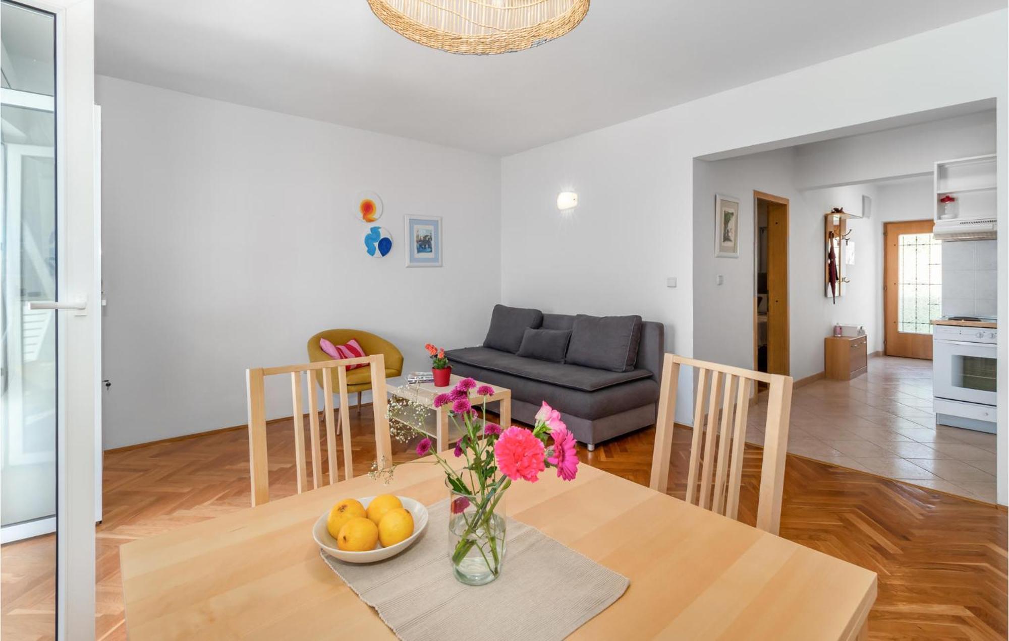 Lovely Apartment In Novi Vinodolski With Wifi Zewnętrze zdjęcie